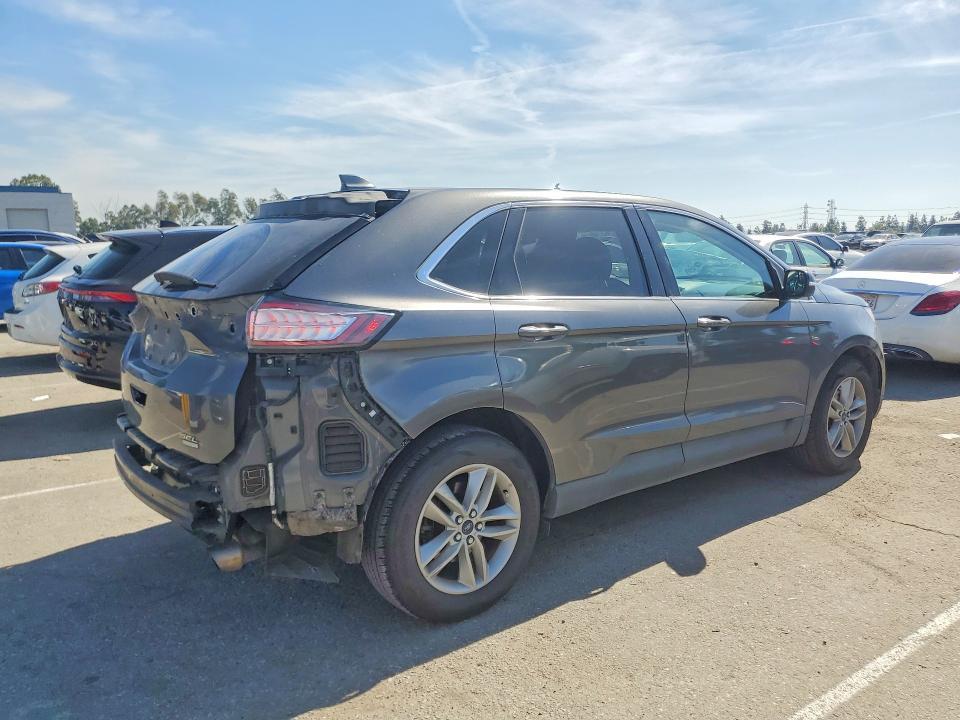 2018 Ford Edge sel
