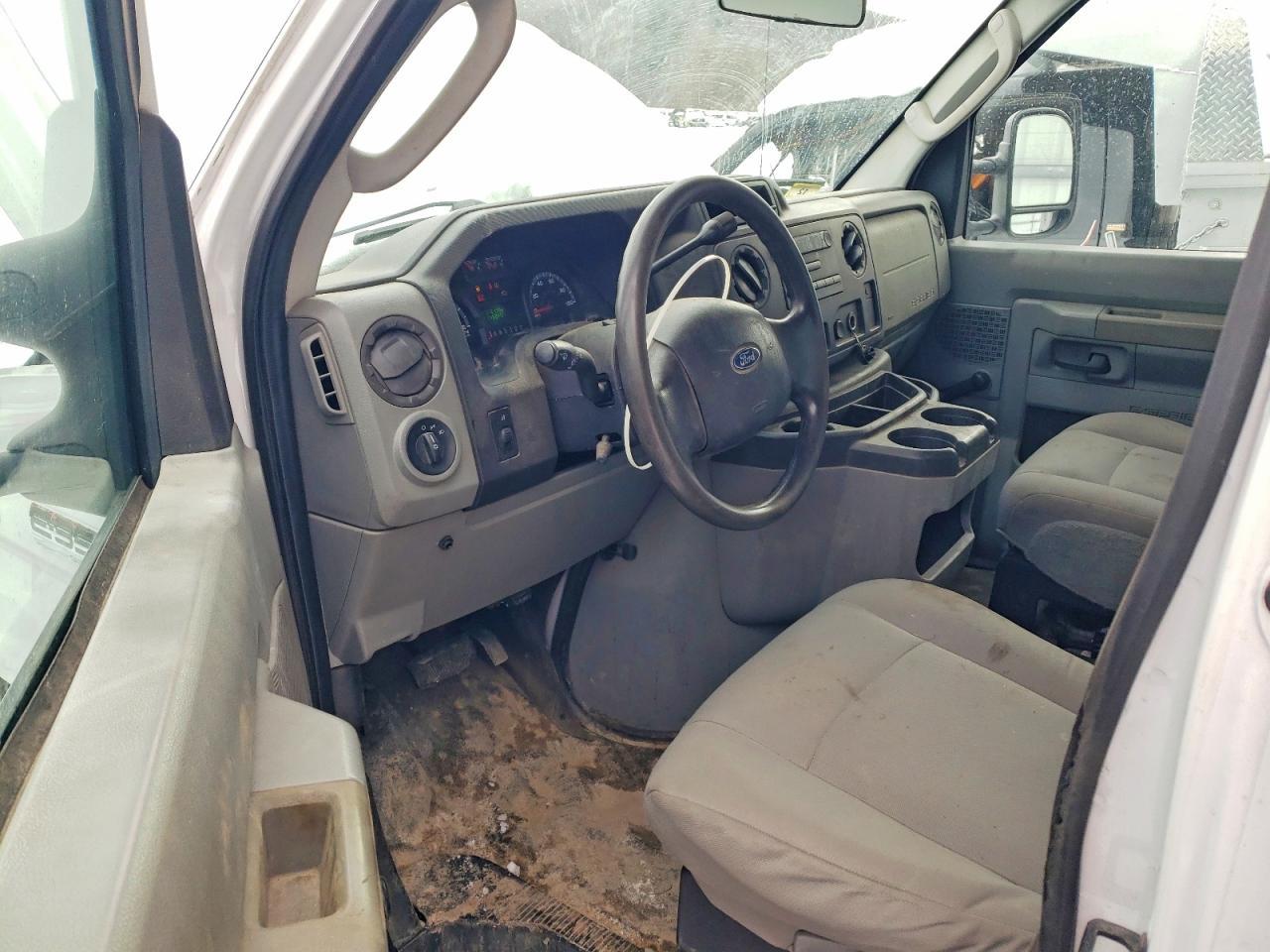 2009 Ford E350 Utility / Service Truck