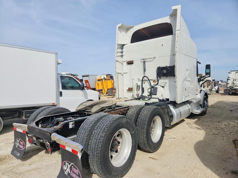 2019 Peterbilt 579 Semi Truck