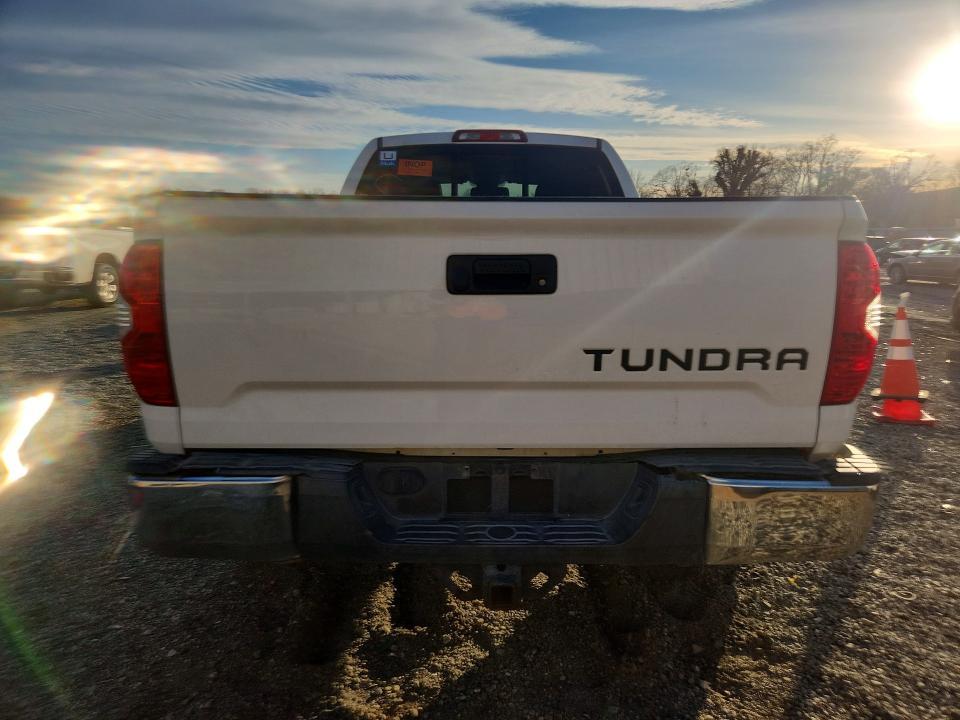 2017 Toyota Tundra Double cab sr