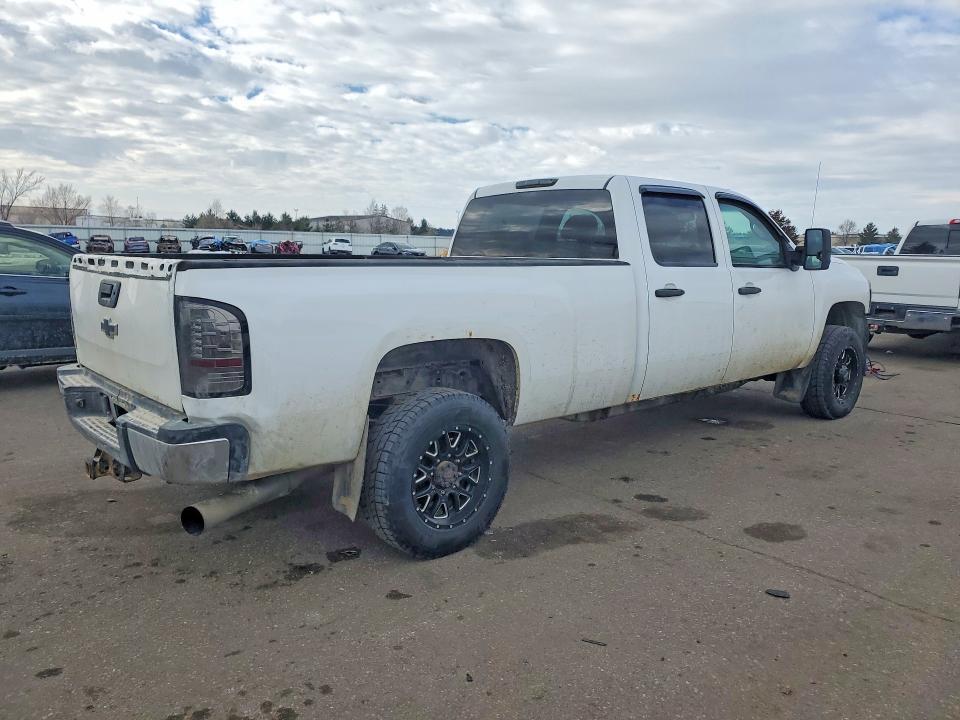 2011 Chevrolet Silverado K3500 lt