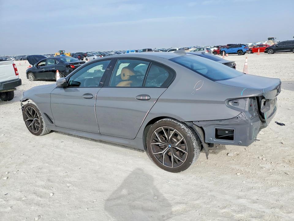2022 BMW 540 i