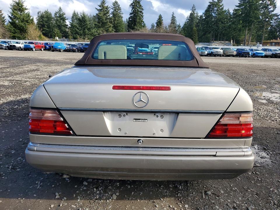 1995 Mercedes-Benz E 320