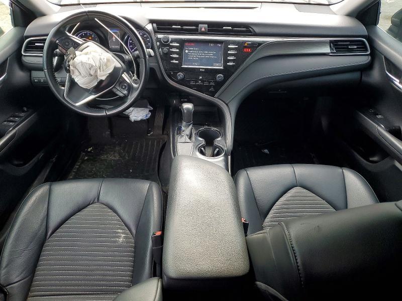 2020 Toyota Camry se