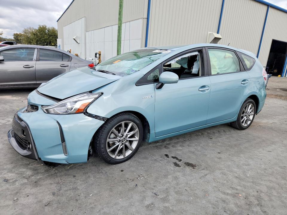 2015 Toyota Prius v Five
