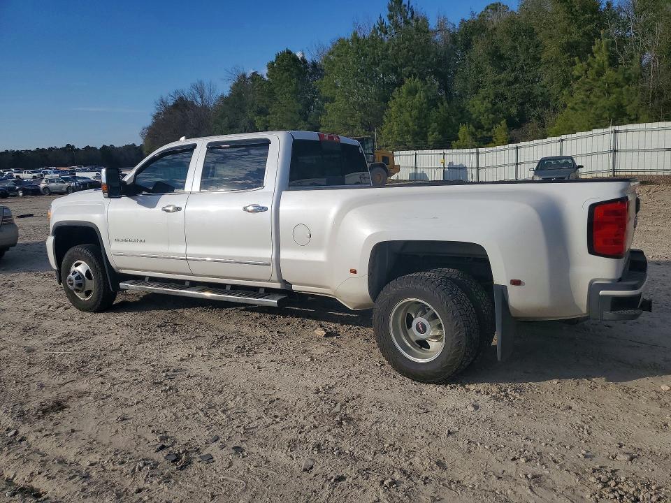 2018 GMC Sierra K3500 Denali