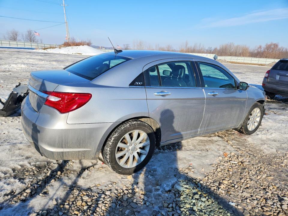 2013 Chrysler 200 Limited