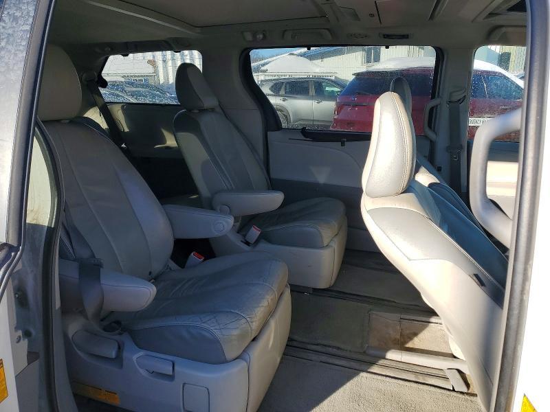2013 Toyota Sienna xle