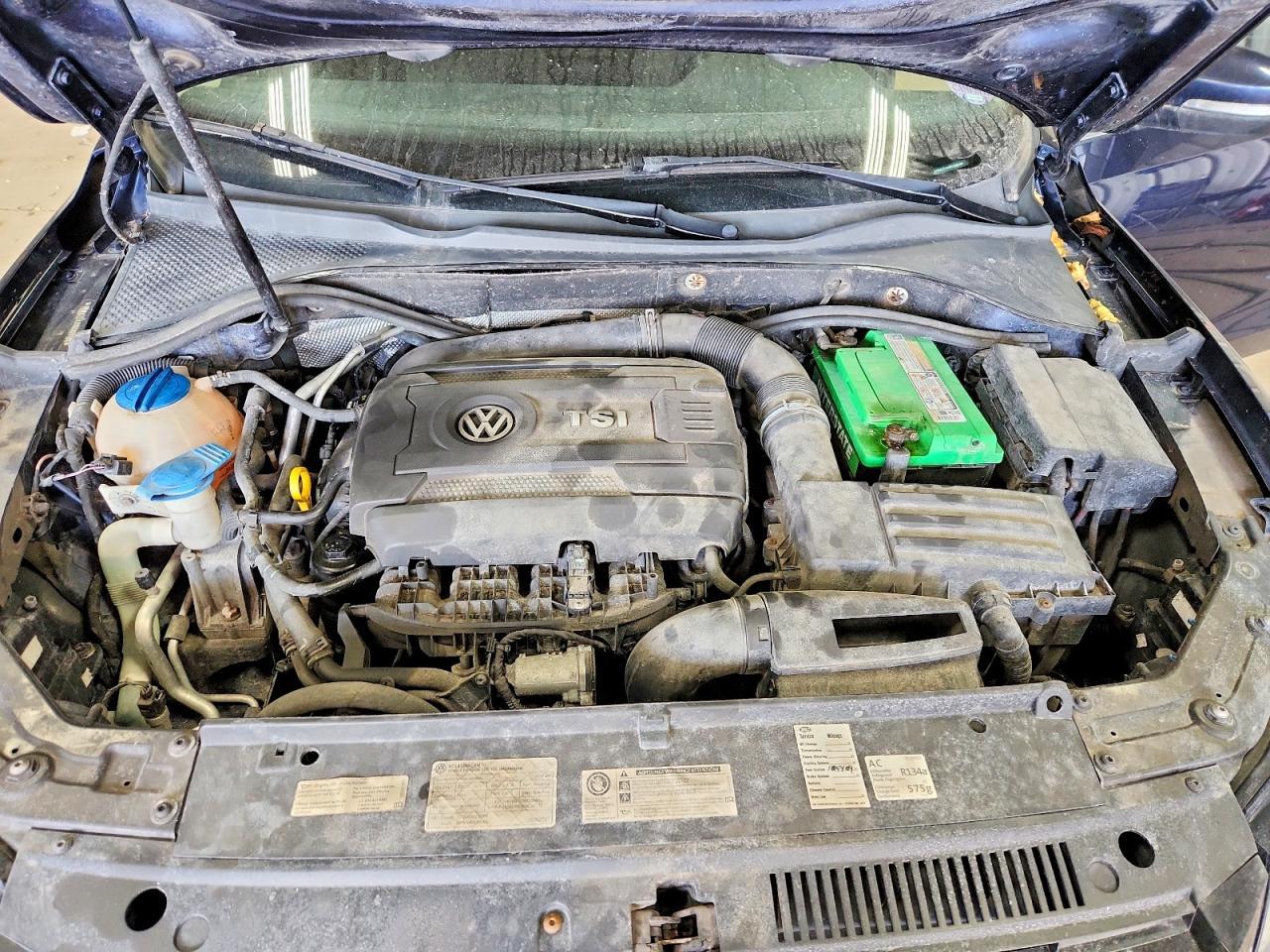 2014 Volkswagen Passat s