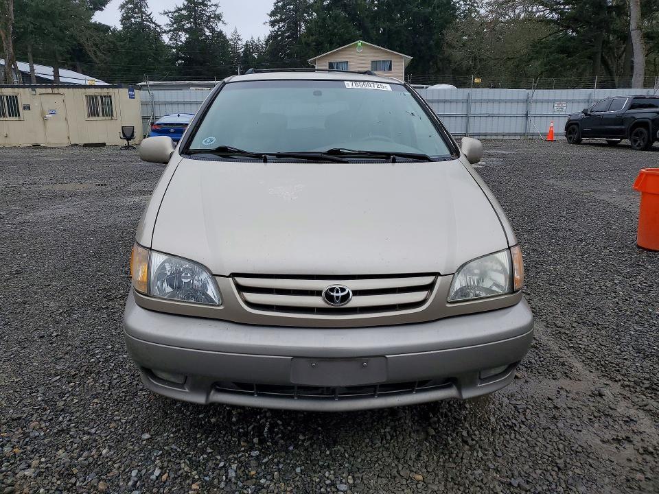 2002 Toyota Sienna xle