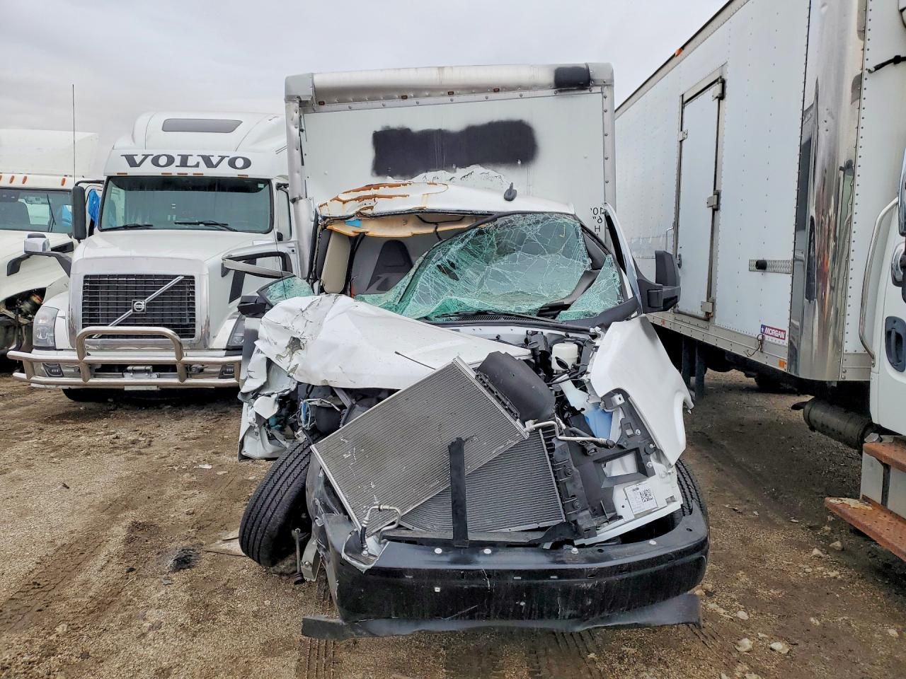 2025 GMC Savana BOX Truck