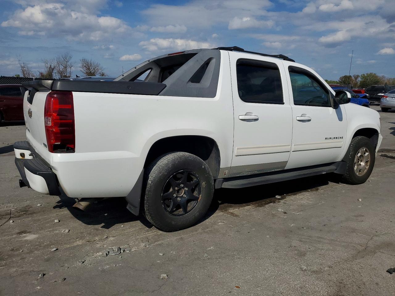 2011 Chevrolet Avalanche ls