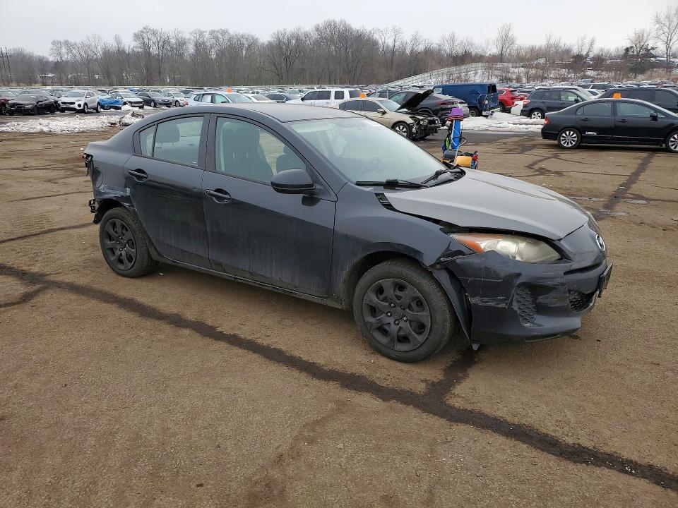 2013 Mazda 3 I