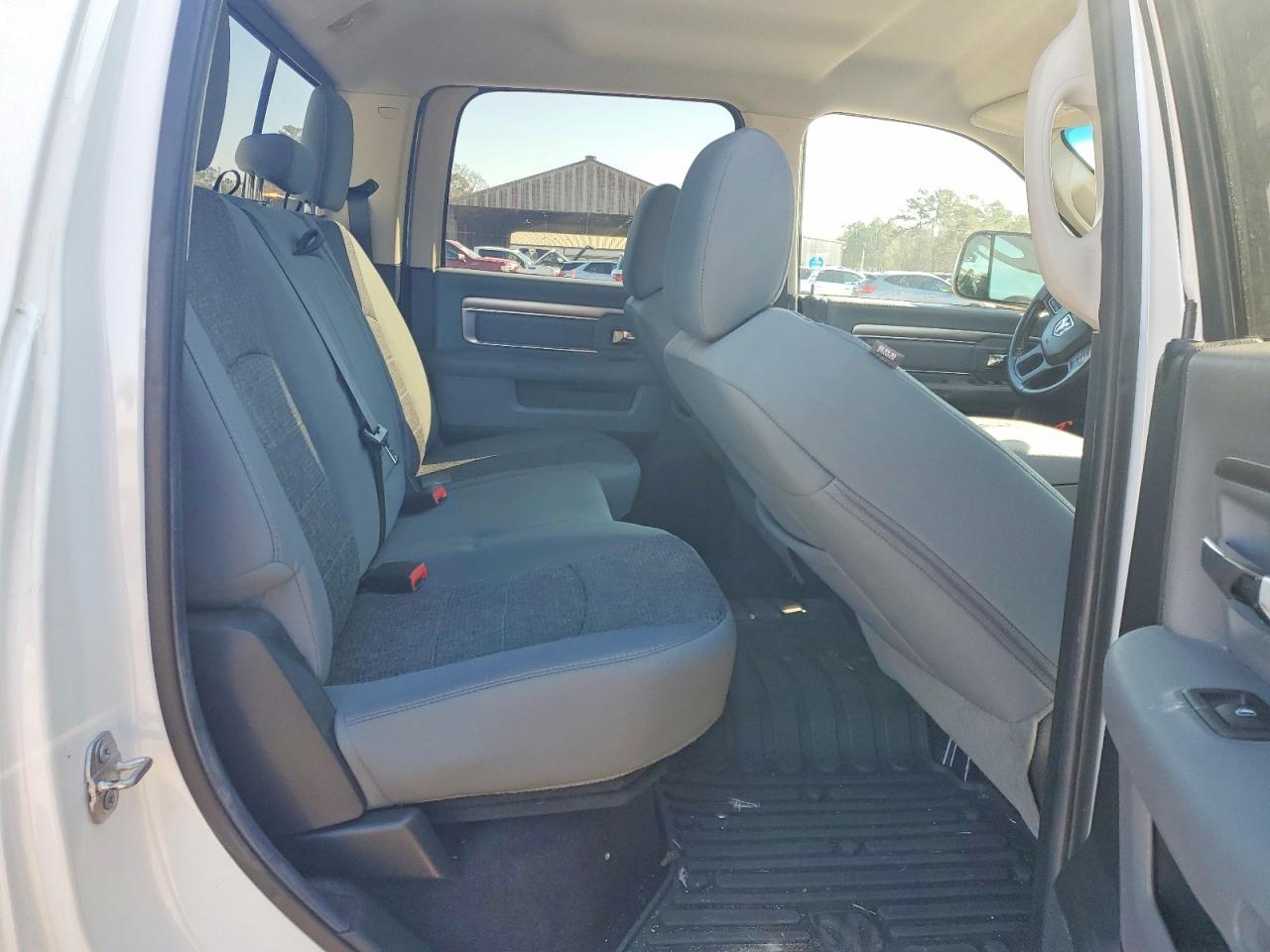 2016 Dodge RAM 1500 SLT