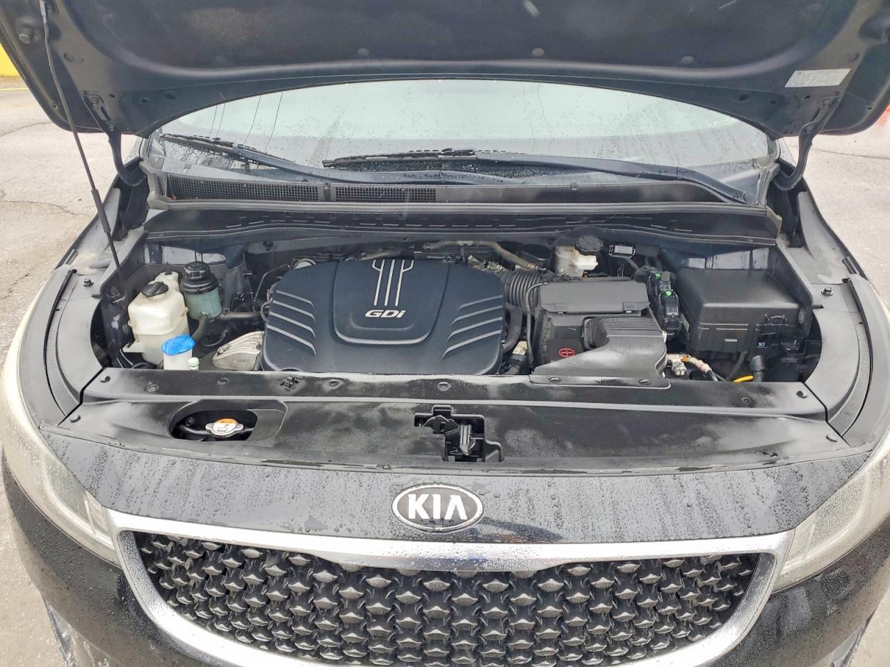 2016 KIA Sedona lx