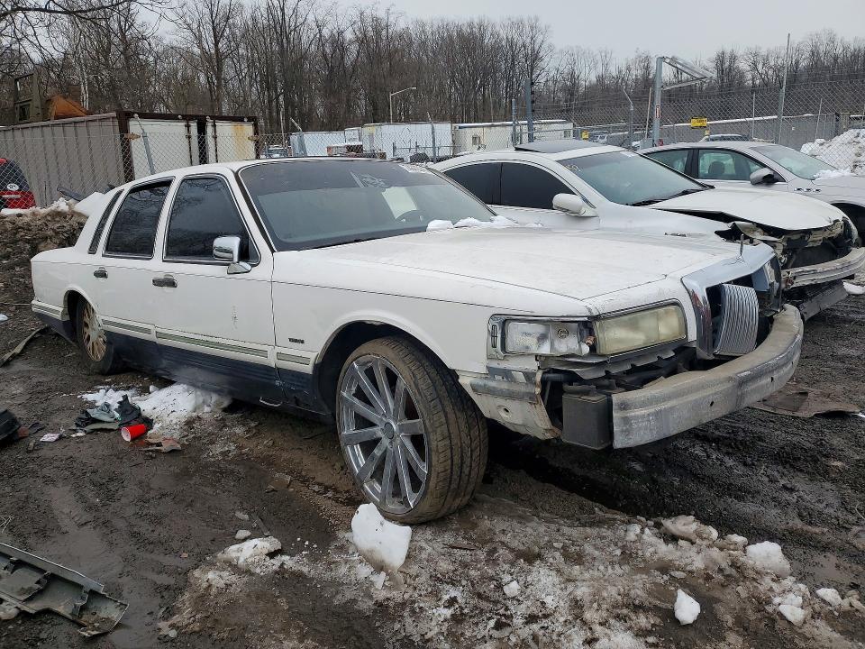 1996 Lincoln Town car Signature