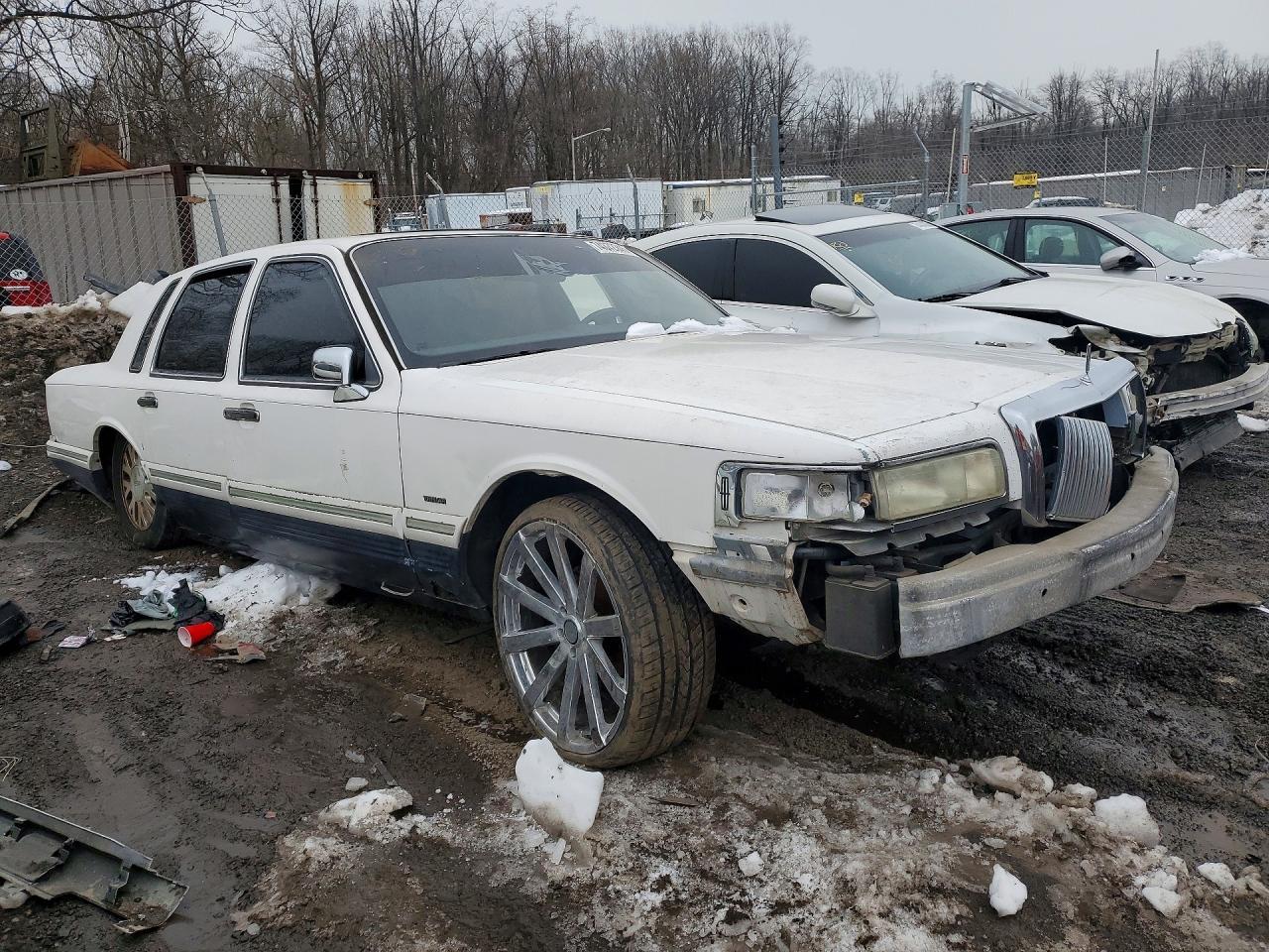 1996 Lincoln Town car Signature