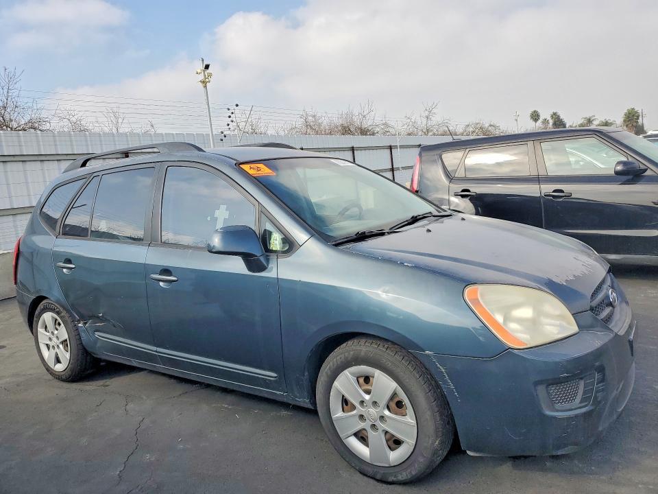 2009 KIA Rondo