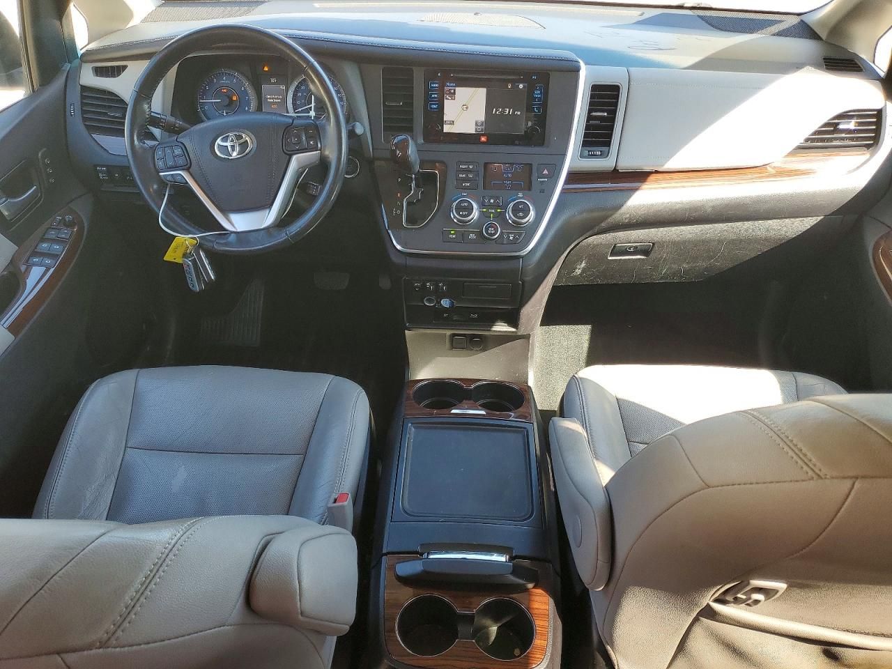 2017 Toyota Sienna xle