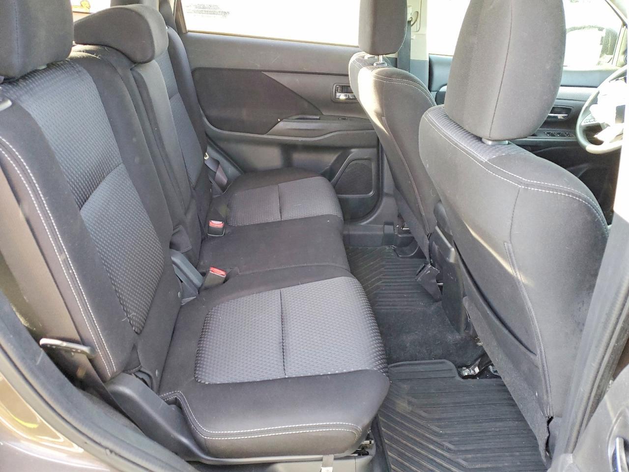 2018 Mitsubishi Outlander se