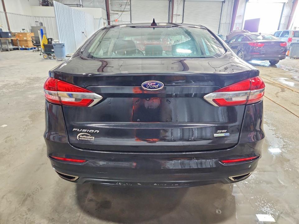 2019 Ford Fusion se