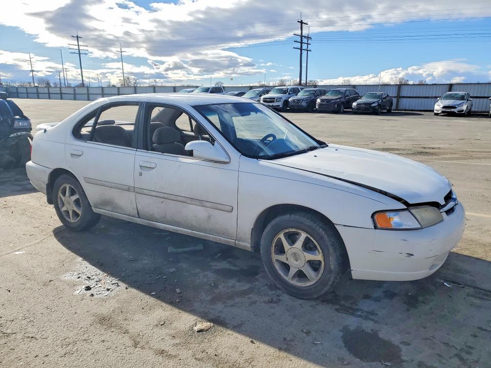 1999 Nissan Altima xe