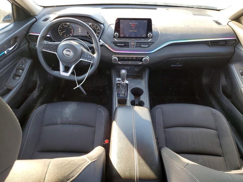 2020 Niss Altima s