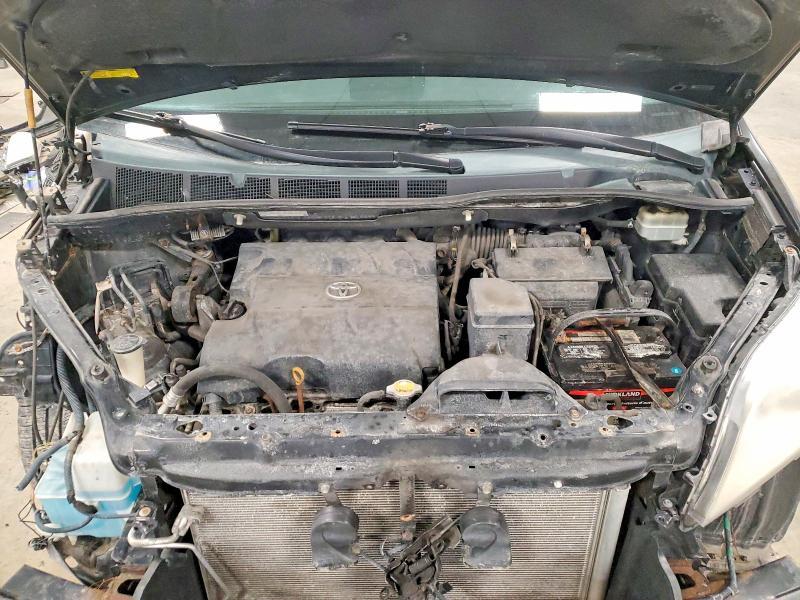 2012 Toyota Sienna le