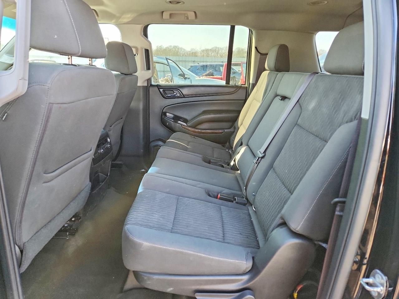 2016 Chevrolet Suburban K1500 ls
