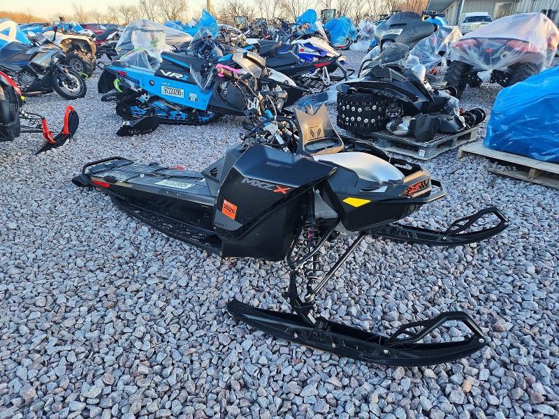 2021 Skidoo MXZ X 850 E-TEC E.S