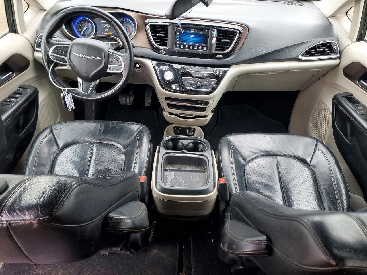 2018 Chrysler Pacifica Touring l