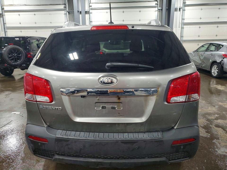 2011 KIA Sorento lx