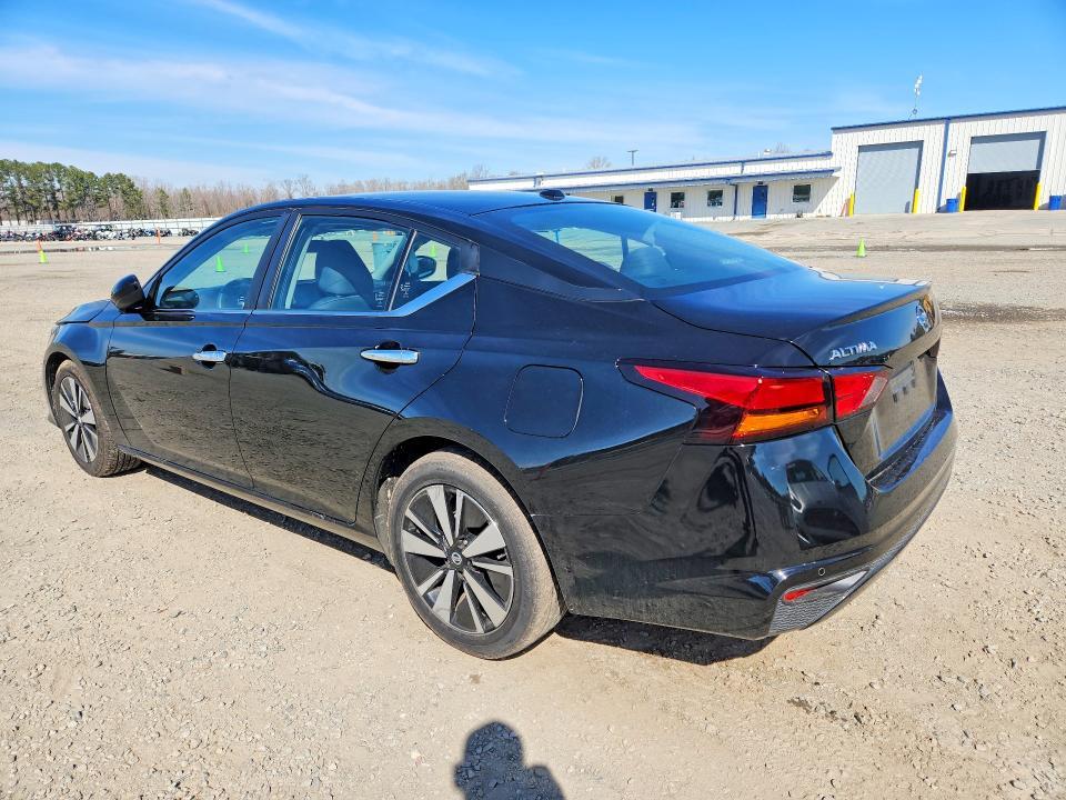 2022 Nissan Altima sv