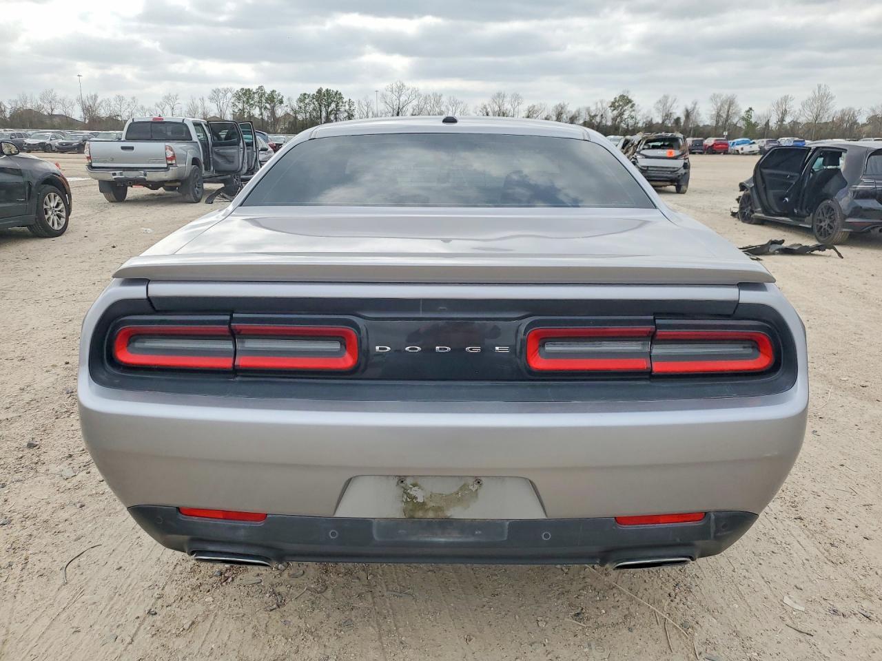 2015 Dodge Challenger sxt