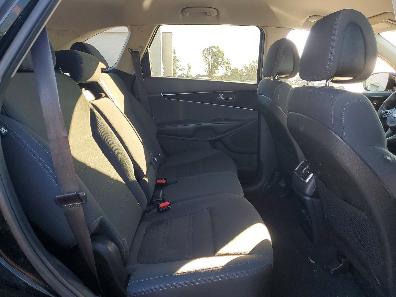 2016 KIA Sorento lx