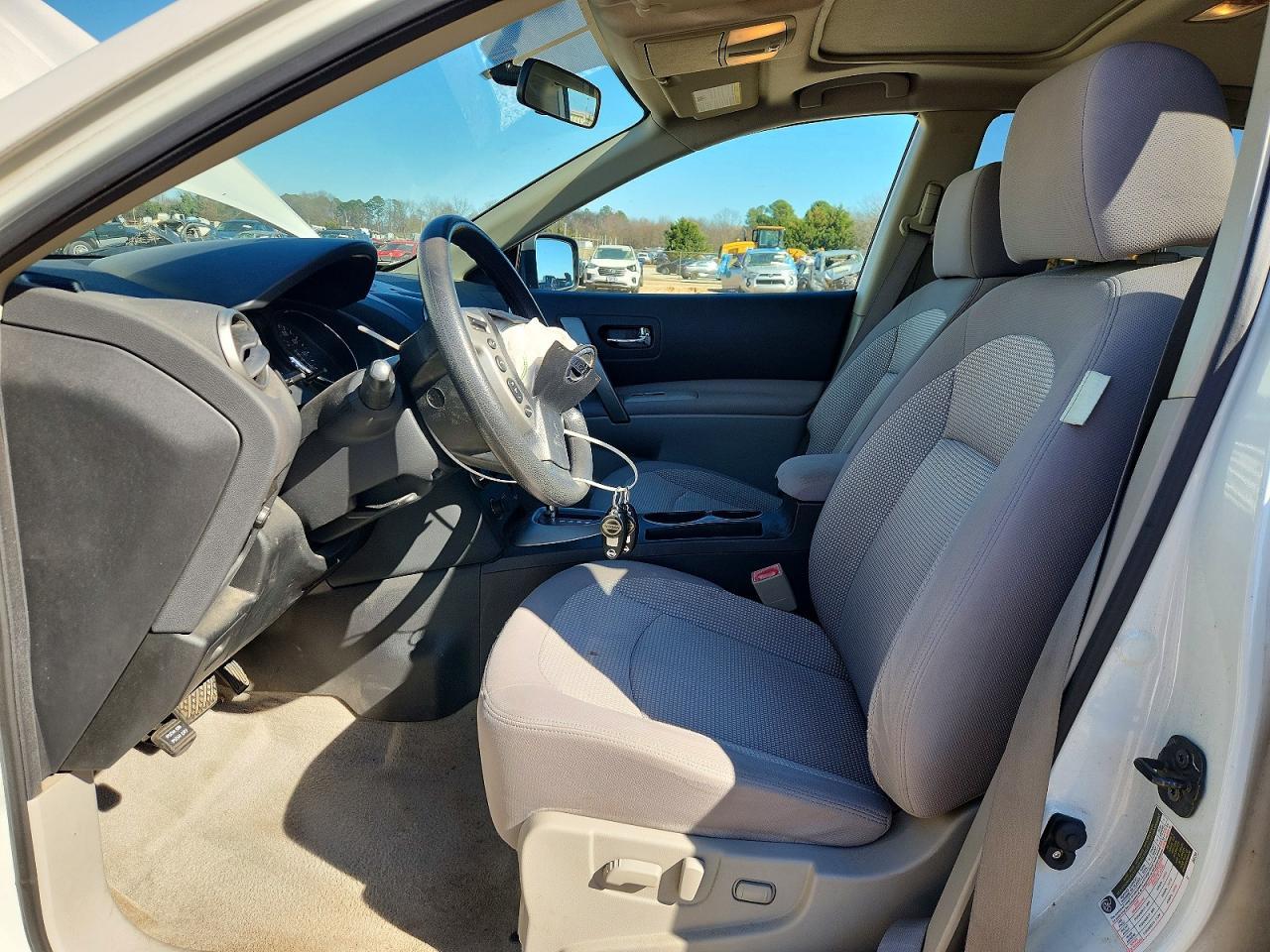 2011 Nissan Rogue s
