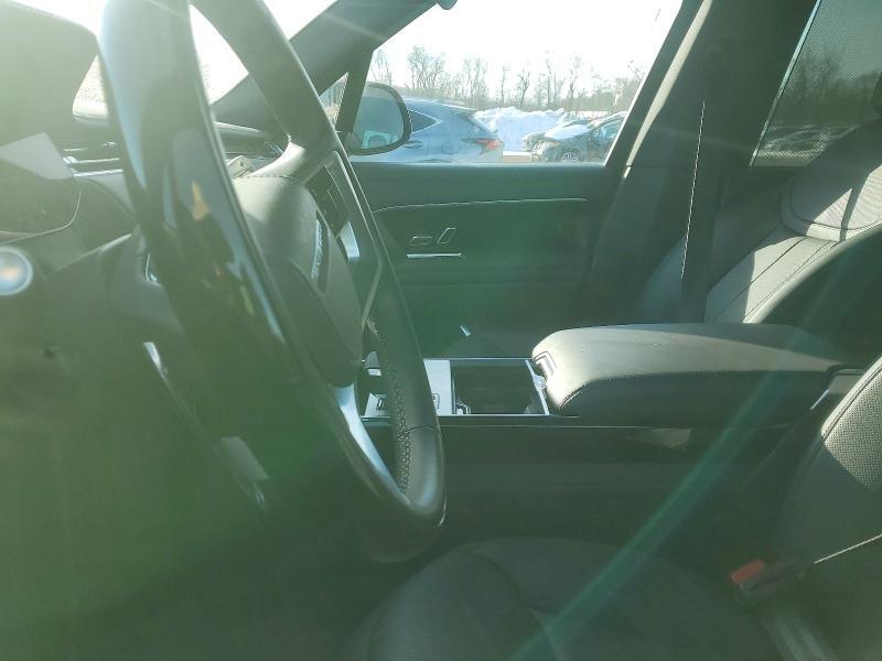 2025 Land Rover Range Rover se