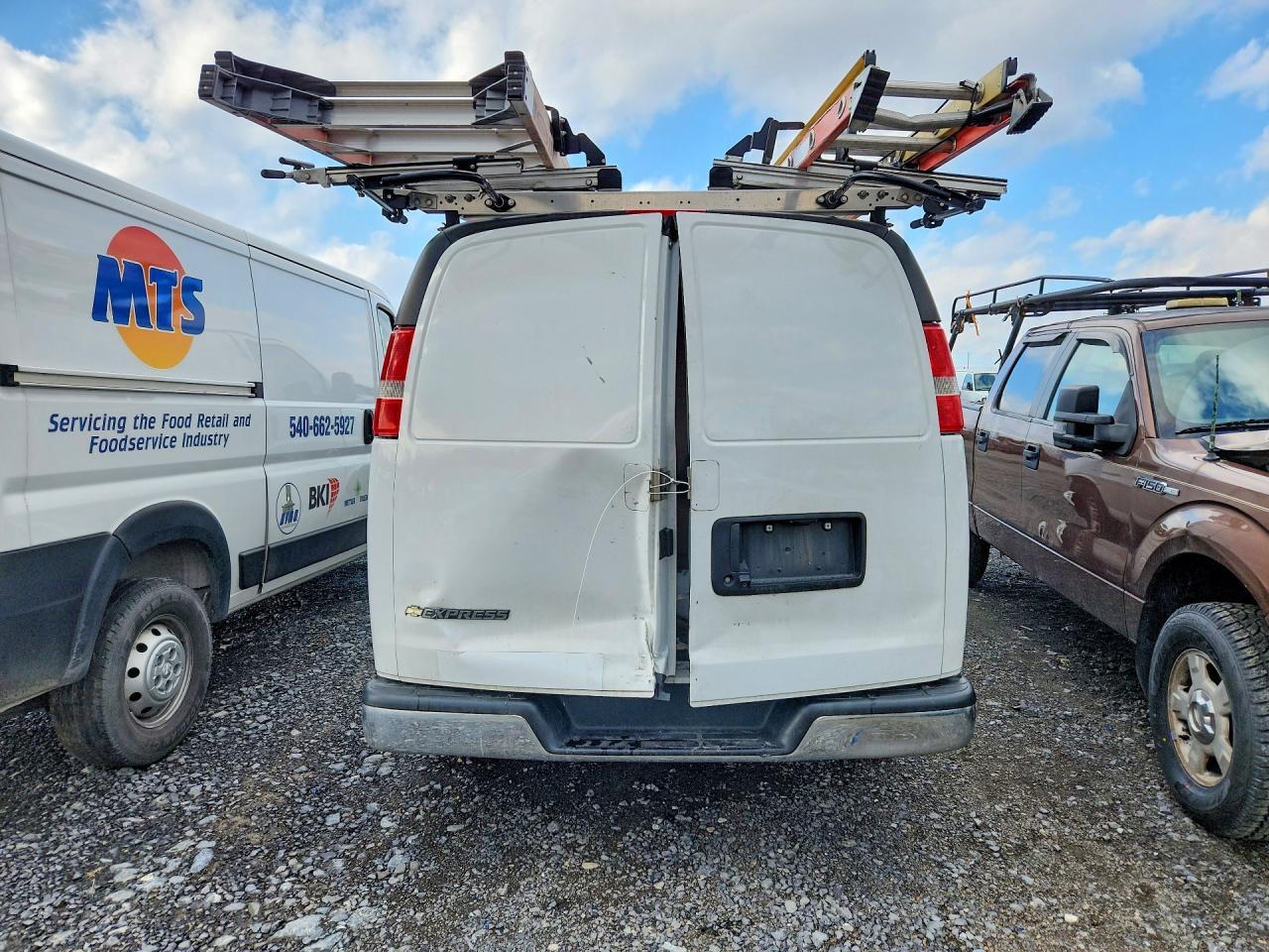 2022 Chevrolet Express G2500