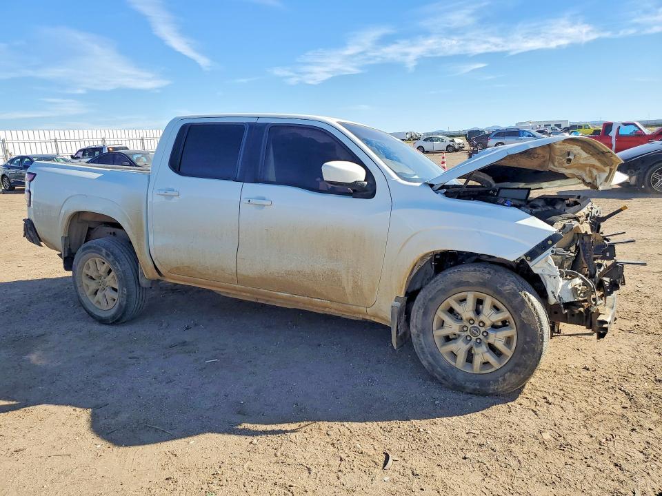 2022 Nissan Frontier sv