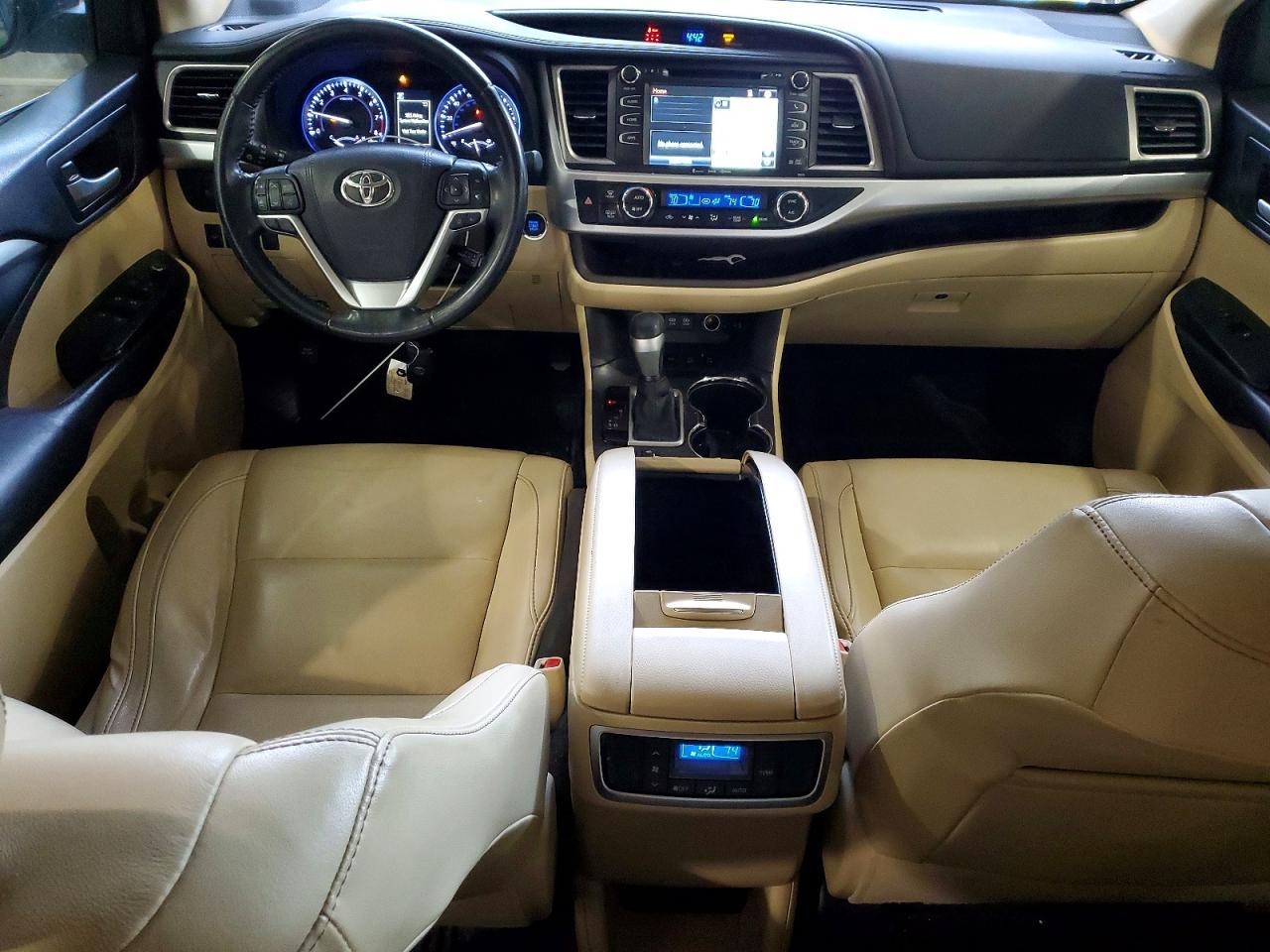 2017 Toyota Highlander se