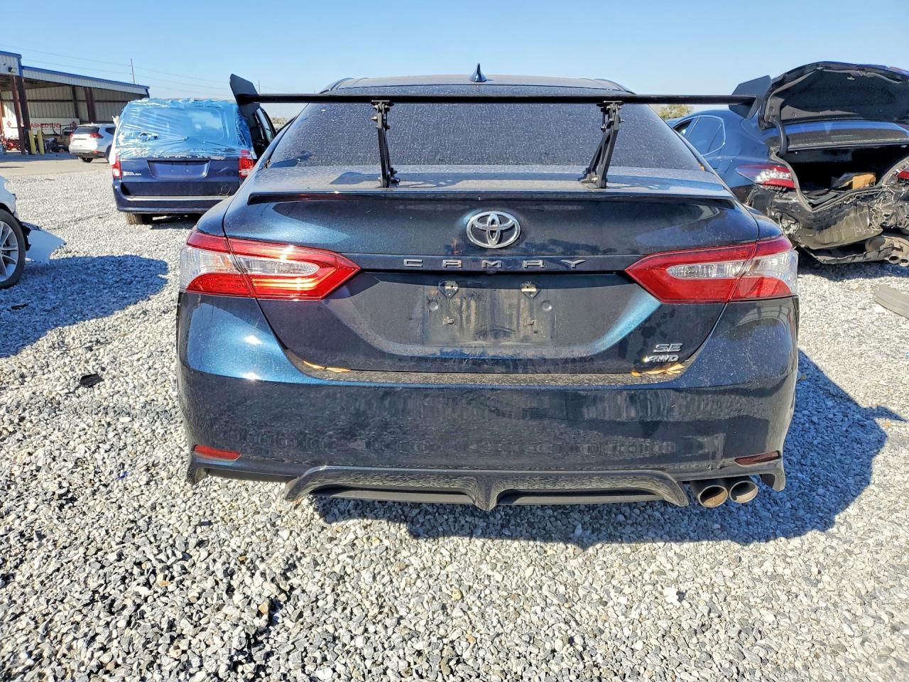 2020 Toyota Camry se