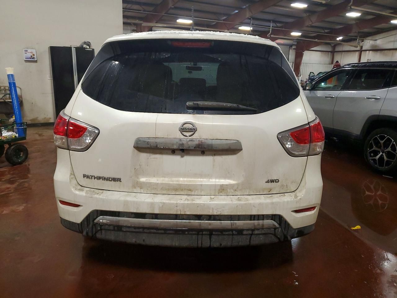 2014 Nissan Pathfinder s