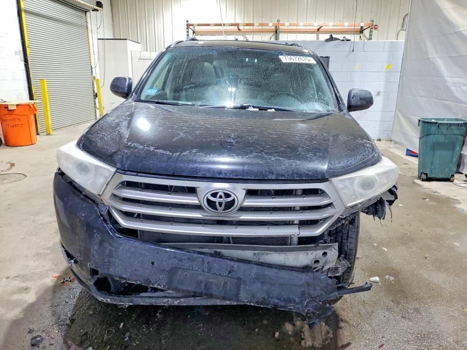 2013 Toyota Highlander se