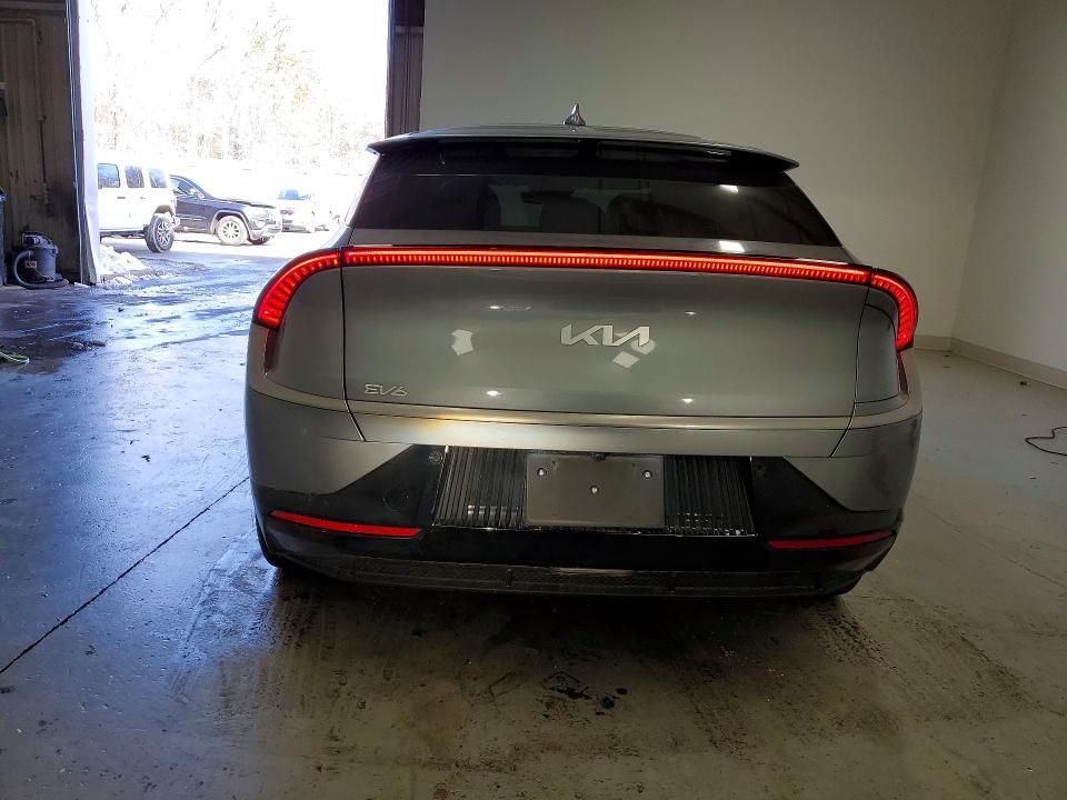2024 KIA EV6 Light