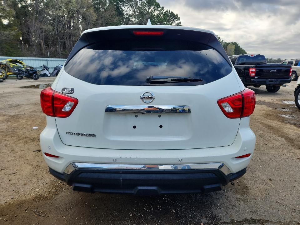 2020 Nissan Pathfinder s