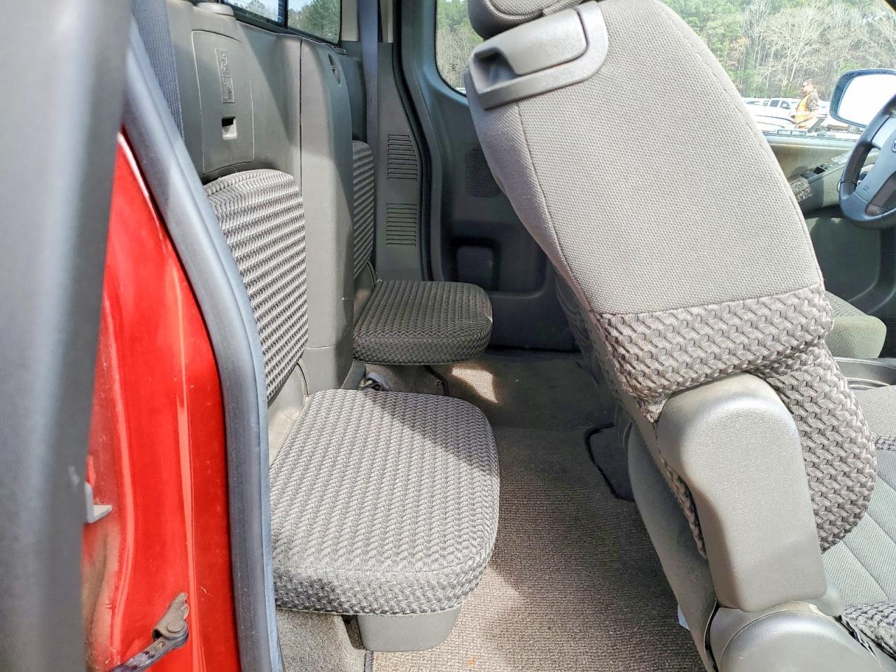 2005 Nissan Frontier se