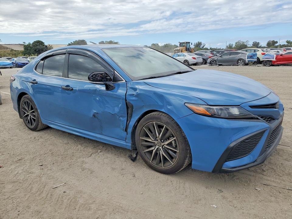 2023 Toyota Camry se Night Shade