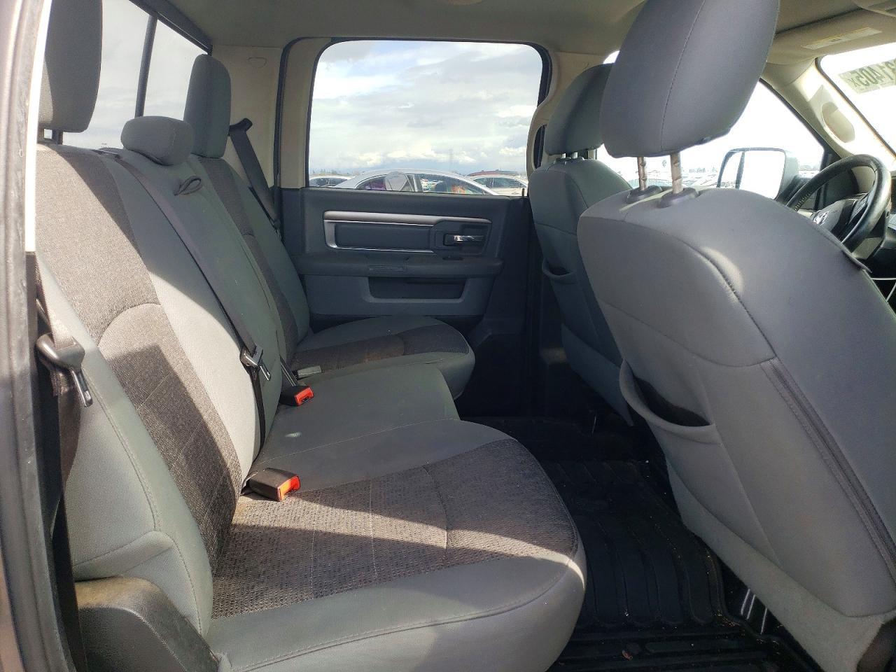 2015 Dodge RAM 1500 SLT