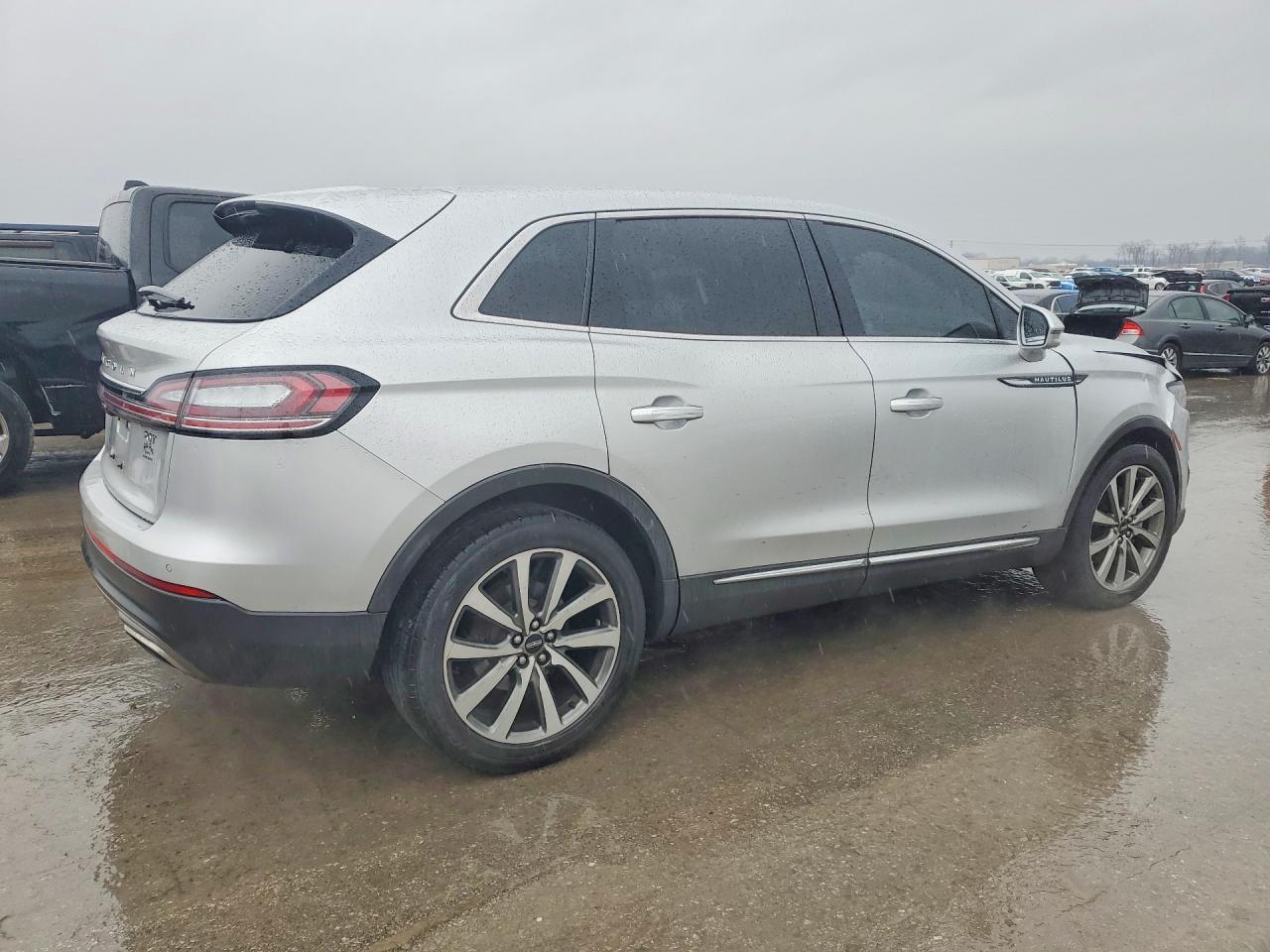 2019 Lincoln Nautilus Select