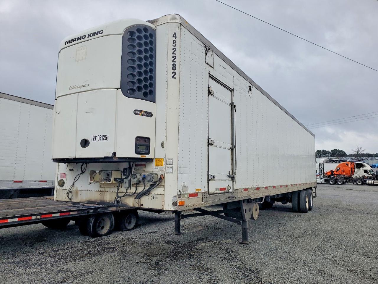 2015 Utility VS2RA Refrigerated Van Trailer
